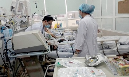 Sợ vào tù, thầy thuốc không cứu người bệnh đúng hay sai?