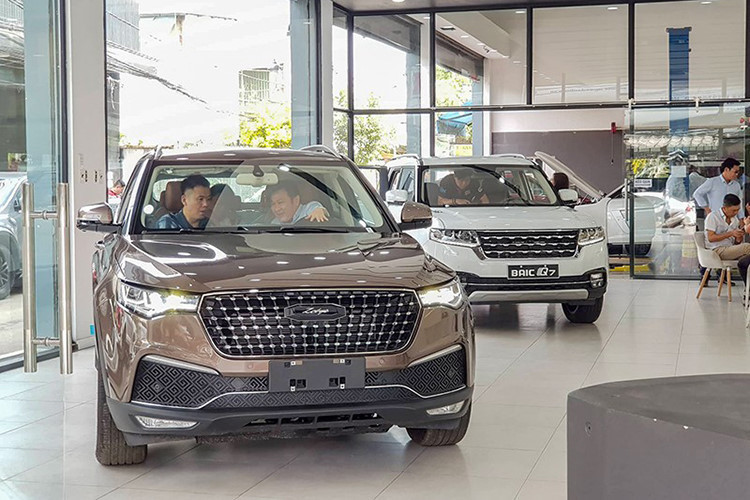 Lắp ở Việt Nam, ô tô Tàu giảm mạnh, 450 triệu 1 con SUV long lanh