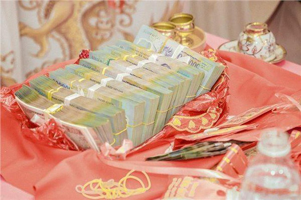 Những cô dâu 'số hưởng' với vòng vàng trĩu cổ: 'Gánh' nặng vậy ai cũng nguyện ý lấy chồng! - 8
