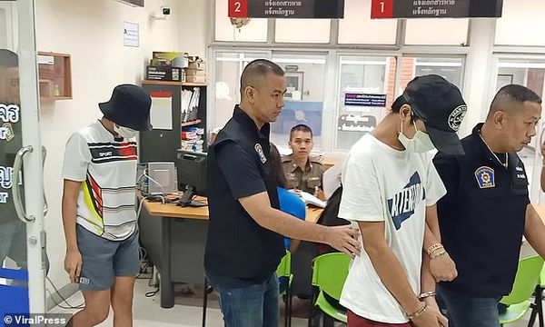 Cảnh sát bắt giữ Jay mặc dù anh ta liên tục nói rằng anh không liên quan tới vụ việc này.