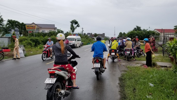 7 cán bộ đoàn cưỡng chế bị bỏng nặng do bị người dân dùng xăng phóng hỏa - Ảnh 2.