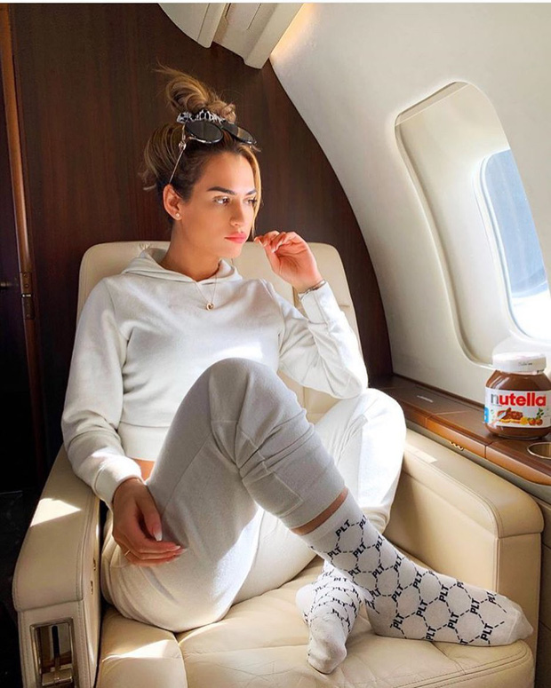 Khi hội rich kid đi du lịch: Kiểu gì cũng có siêu xe, du thuyền và tiêu tiền tỷ!