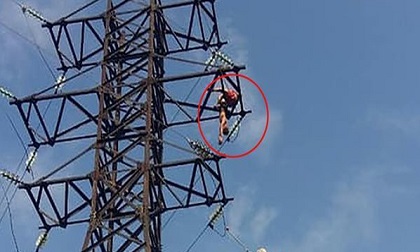 Leo cột cao thế để chụp ảnh tự sướng, thiếu niên bị điện giật chết