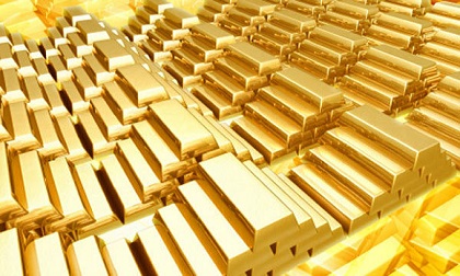 Giá vàng hôm nay 9/8, chịu áp lực lớn vẫn trụ trên đỉnh