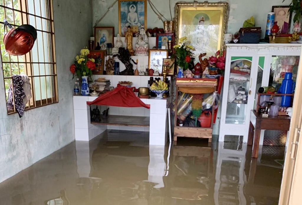 Phu Quoc ngap chua tung thay, giao thong bi chia cat hinh anh 8
