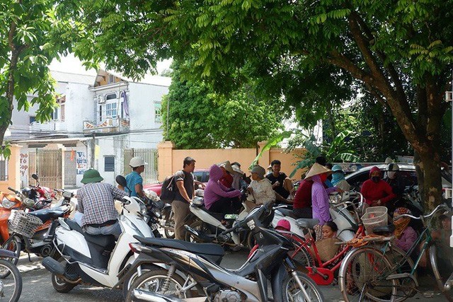 2 chị em gái bị 2 gã hàng xóm xâm hại ở Hà Nội: Chưa biết giải quyết cái thai thế nào - Ảnh 3. 2 chị em gái bị 2 gã hàng xóm xâm hại ở Hà Nội: Chưa biết giải quyết cái thai thế nào - Ảnh 3.