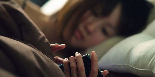 Muốn biết đàn ông có ngoại tình không, cứ xem điện thoại của họ là rõ - 2