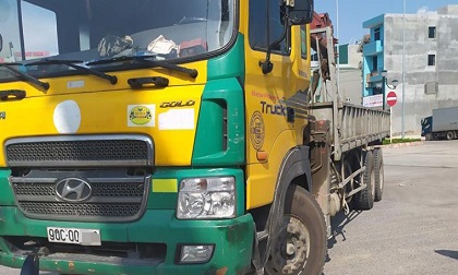 Hà Nam: Va chạm với xe tải, nam thanh niên tử vong đúng ngày Vu Lan