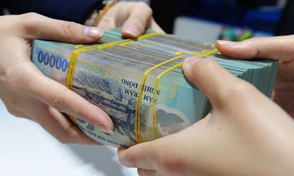 Dồn ép cuối năm, ngân hàng liên tiếp tăng lãi suất