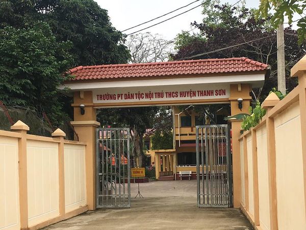 thong tin moi vu hieu truong nghi xam hai nhieu nam sinh o phu tho hinh anh 2