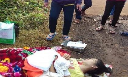 Tài xế bỏ rơi sản phụ giữa đường, trẻ sơ sinh tử vong
