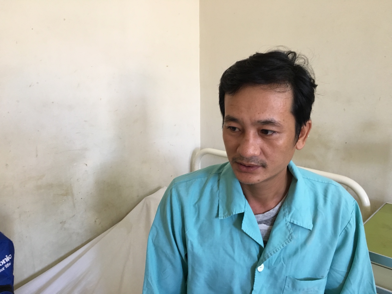 tai nan kinh hoang o khanh hoa: nan nhan leo qua kinh vo thoat hiem hinh anh 1