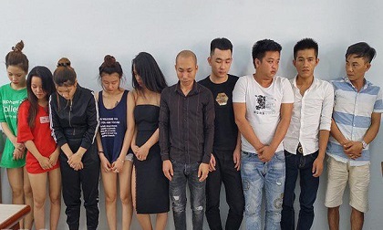 Hàng chục nam, nữ thanh niên đang phê ma túy trong khách sạn