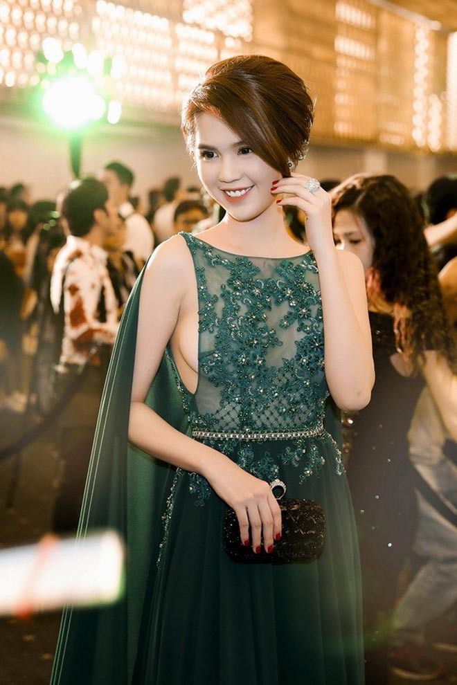 Những hình ảnh chụp lén gây xôn xao của Ngọc Trinh