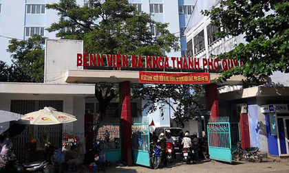 Bé gái sơ sinh tử vong tại trung tâm y tế nghi do sặc sữa