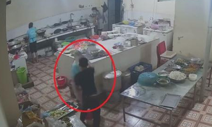 Camera ghi lại nữ phụ bếp nghi bị tạt axit vào mặt