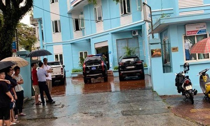 Lào Cai: Nam thanh niên ngang nhiên cầm kiếm xông vào ngân hàng Vietinbank cướp tiền