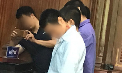 8 thiếu niên nhiều lần cướp bia và bánh kẹo tại cửa hàng tiện lợi ở Sài Gòn lãnh tổng cộng 49 năm tù