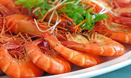 Tôm và thịt gà là thực phẩm 'đại kỵ' khi bị ho?