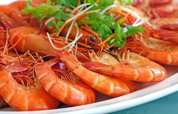 Tôm và thịt gà là thực phẩm 'đại kỵ' khi bị ho? - 1