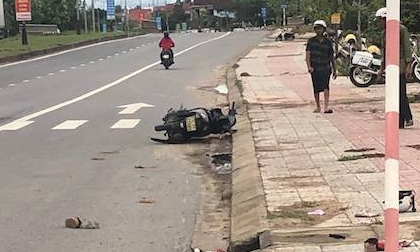 Tông vào biển báo bên đường, mẹ chồng và nàng dâu tử vong