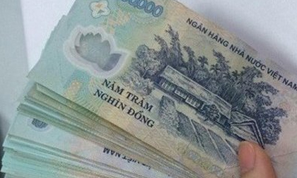 Cán bộ thi hành án tham ô tiền tỷ để trả nợ
