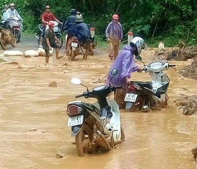 ngay mai 2/9 ap thap nhiet doi se manh thanh bao so 5, mua rat to hinh anh 2