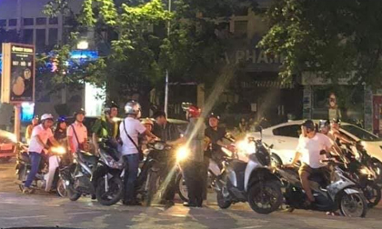 Hàng chục 'quái xế học sinh' tổ chức đua xe gây náo loạn đường