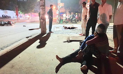 Người mẹ khóc ngất bên thi thể con trai 19 tuổi tử vong sau tai nạn