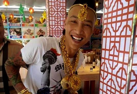 Huan 'Hoa Hong' bi dua di cai nghien bat buoc hinh anh 1