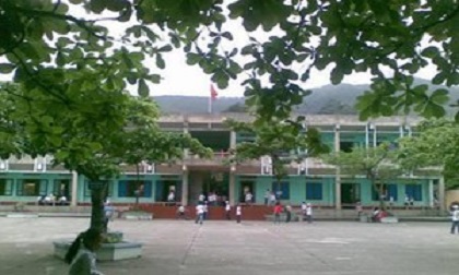 Nam sinh lớp 3 tử vong do ngã ở trường