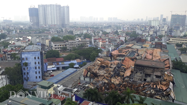 Vụ cháy Rạng Đông: Bao giờ người dân được trở về nhà, nhận đền bù?