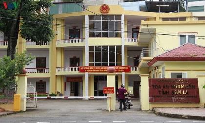 Xét xử vụ gian lận thi Sơn La: Triệu tập các thí sinh được nâng điểm