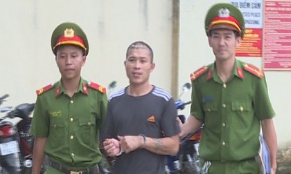 Tên cướp kéo lê người phụ nữ đeo vàng làm gãy tay nạn nhân
