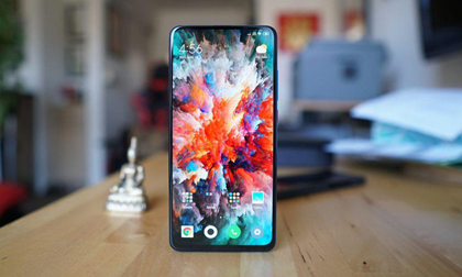 Top smartphone có sạc nhanh, giá “mềm”