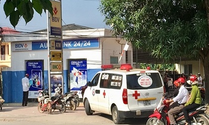 Nhân viên ngân hàng bị điện giật tử vong
