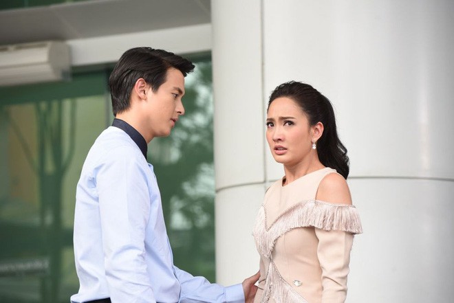 Cô vợ cao tay vừa thấy kẻ thứ ba 'đong đưa' chồng mình liền làm ngay việc này khiến cô ta 'tởn đến già' còn chồng thủ thỉ cảm ơn - 1 Cô vợ cao tay vừa thấy kẻ thứ ba 'đong đưa' chồng mình liền làm ngay việc này khiến cô ta 'tởn đến già' còn chồng thủ thỉ cảm ơn - 1