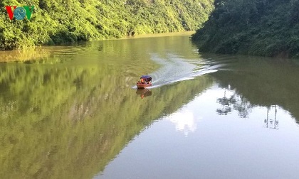 Hai vợ chồng bị lũ cuốn ở Lào Cai, tìm được thi thể người chồng