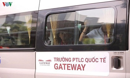 Bỏ quên học sinh trong xe ôtô: Đồ Rê Mí bị đình chỉ, Gateway lại không?