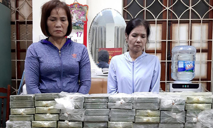 Hàng chục cảnh sát vây bắt 3 phụ nữ giao dịch 80 bánh heroin