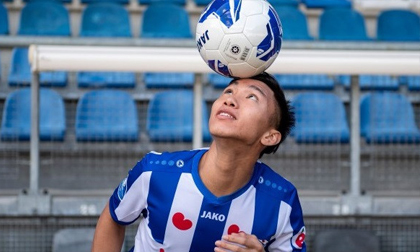 Buổi tập đầu tiên của Văn Hậu tại Heerenveen cấm cửa báo chí