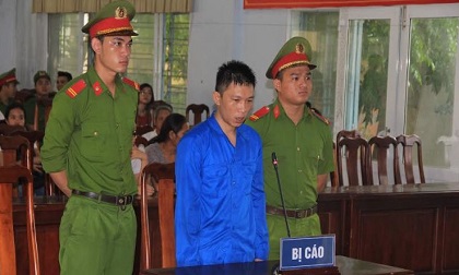 Hoãn phiên tòa xét xử đối tượng giết người tình trong cơn “ngáo đá” vì ngỡ là con rắn