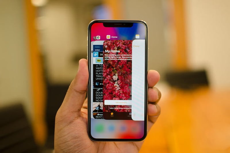 mua iphone cu nen chon x hay xs de su dung duoc lau dai? hinh anh 1