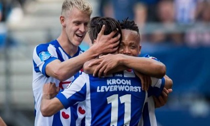 Văn Hậu dự bị, Heerenveen hòa đáng tiếc trên sân nhà