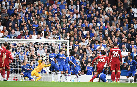 Đánh bại Chelsea, Liverpool giữ mạch toàn thắng
