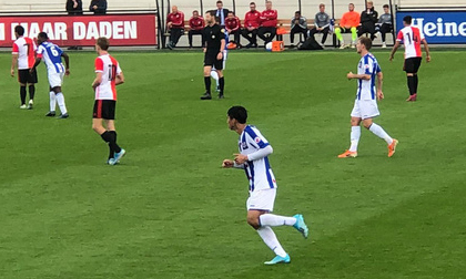 Đoàn Văn Hậu lần đầu đá chính cho SC Heerenveen ở đội dự bị, gây ấn tượng với pha cắt bóng 'chuẩn không cần chỉnh'