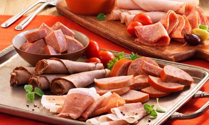 7 loại thực phẩm khiến tốc độ lão hóa của cơ thể tăng nhanh khủng khiếp, thế nhưng nhiều người vẫn ăn mỗi ngày