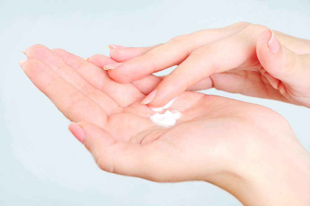Móng tay vàng là dấu hiệu cảnh báo những vấn đề sức khỏe nghiêm trọng này - 3