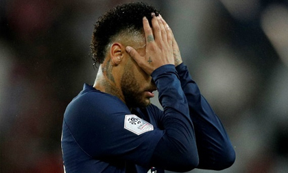 Neymar bất lực, PSG thua trắng 2 bàn trên sân nhà