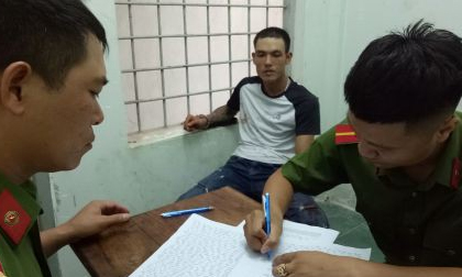 Côn đồ bao vây, chém trọng thương 3 cảnh sát khu vực